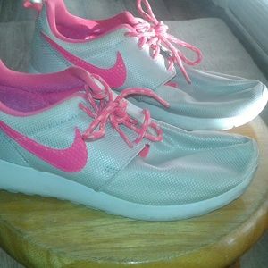 Nike Rosches